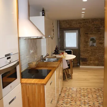 Casa Rehabilitada En Casco Historico Santiago de Compostela